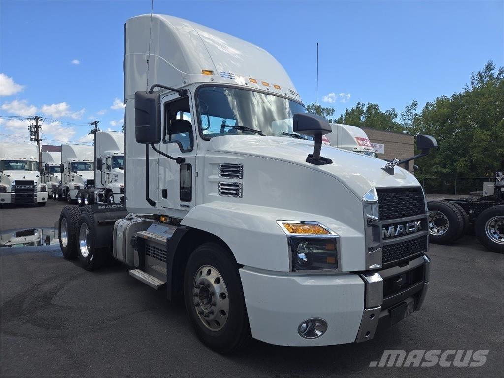 Mack AN64T Trekkvogner