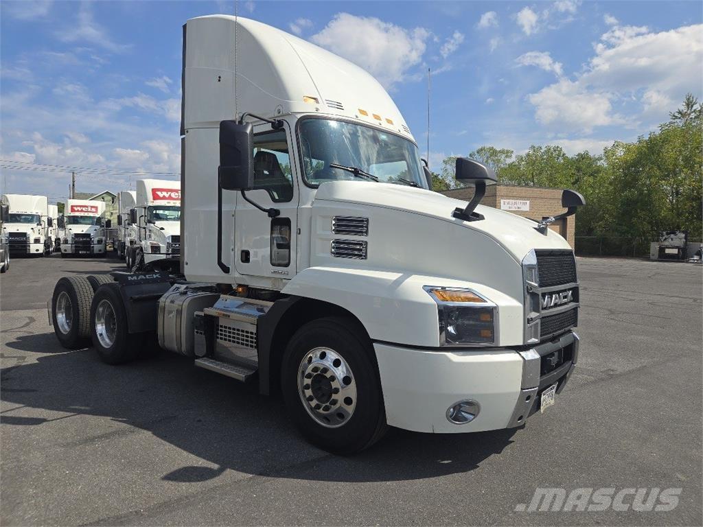 Mack AN64T Trekkvogner