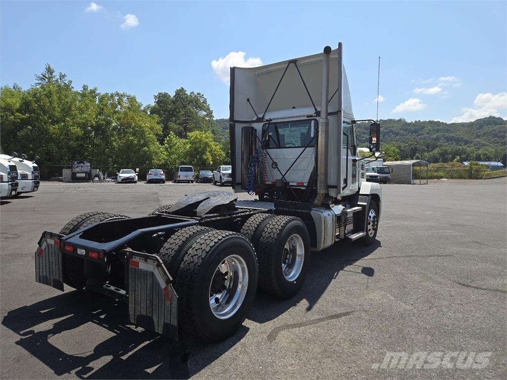 Mack AN64T Trekkvogner