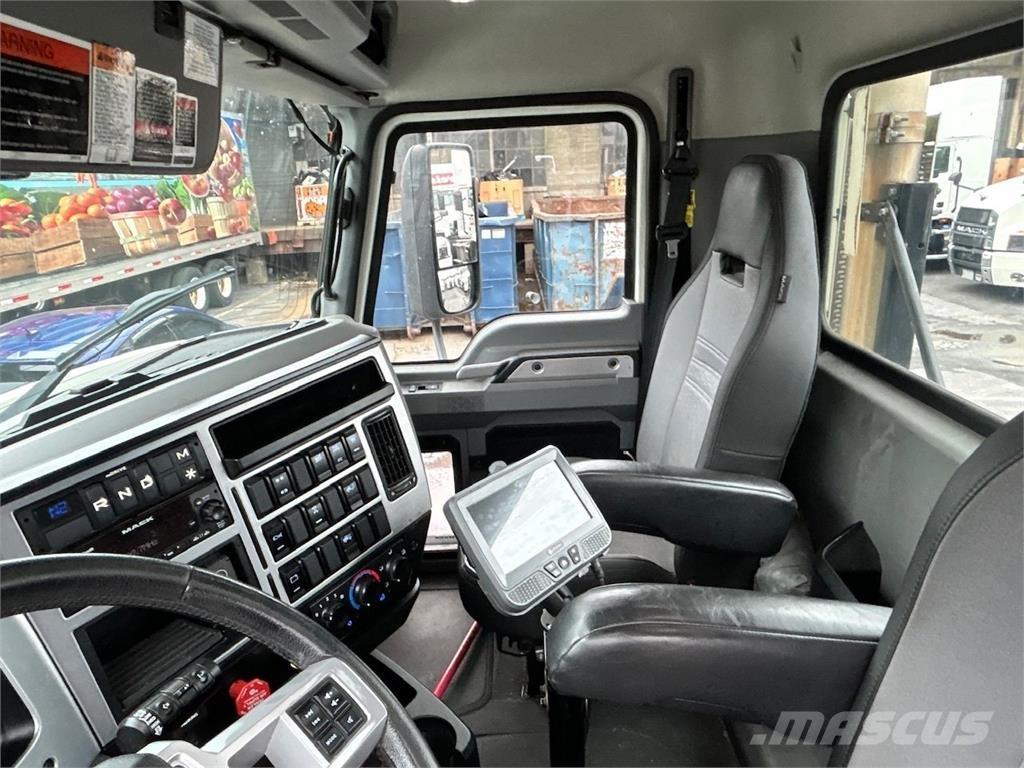 Mack AN64T Trekkvogner