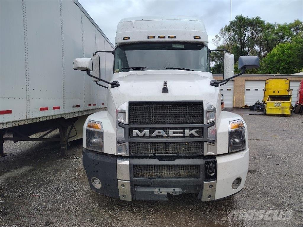 Mack Anthem 64T Trekkvogner
