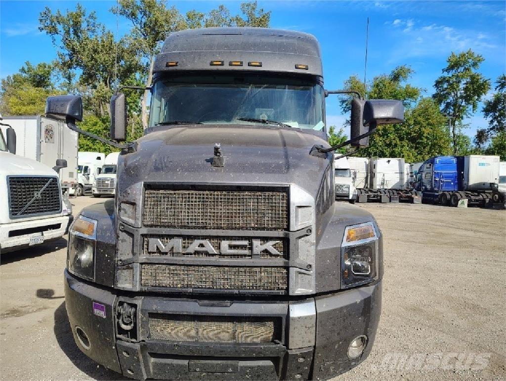Mack Anthem 64T Trekkvogner