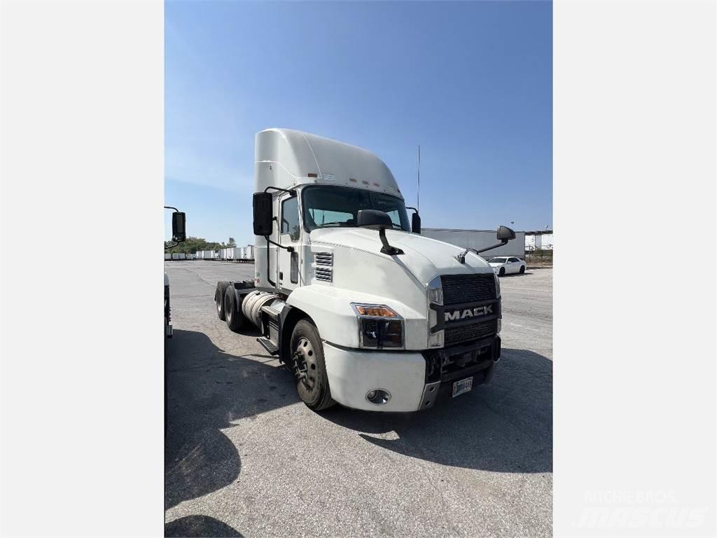 Mack Anthem AN64T Trekkvogner