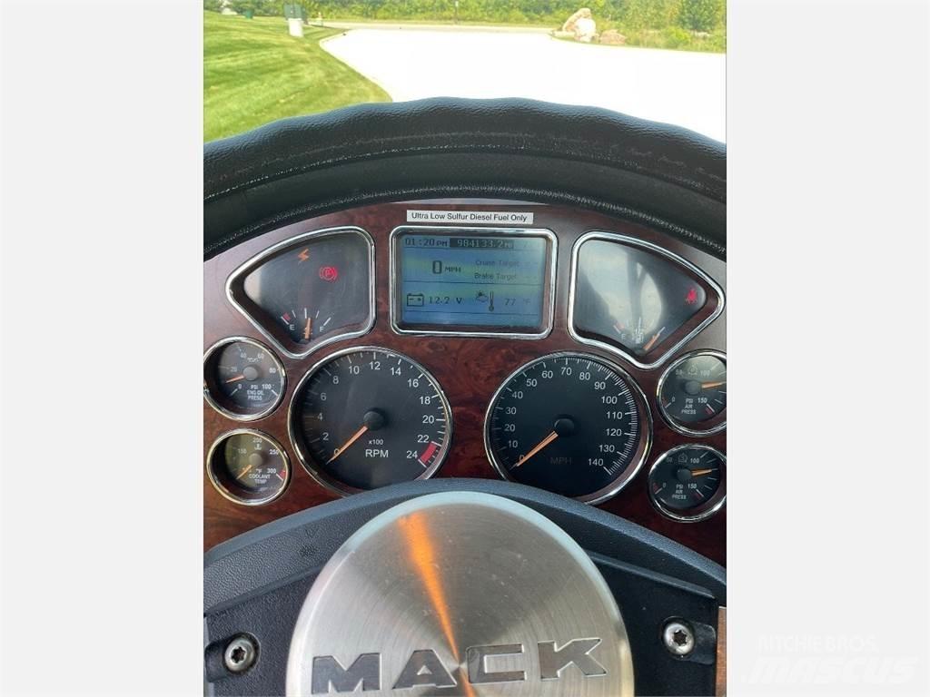 Mack CXU613 Trekkvogner