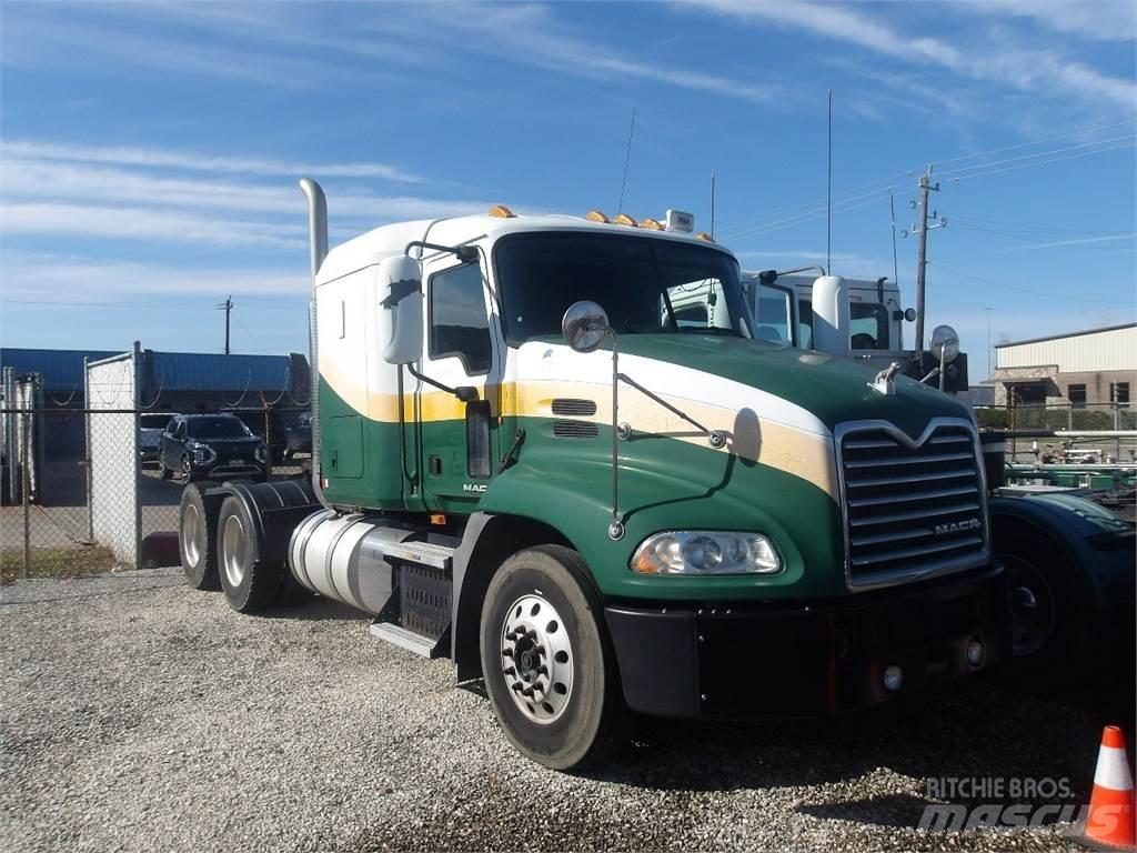 Mack CXU613 Trekkvogner