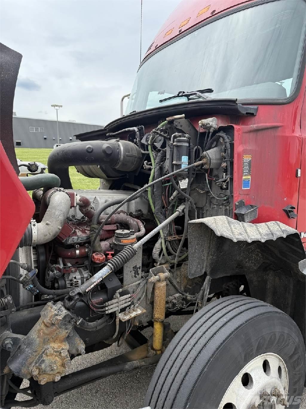 Mack CXU613 Trekkvogner