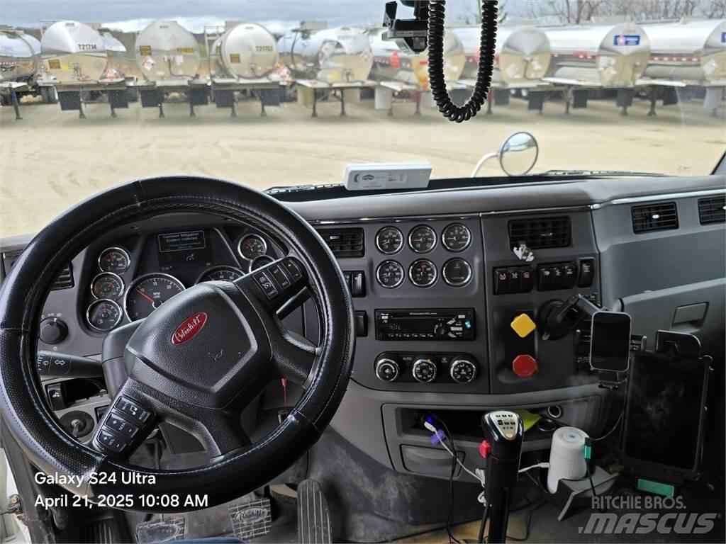 Peterbilt 567 Trekkvogner