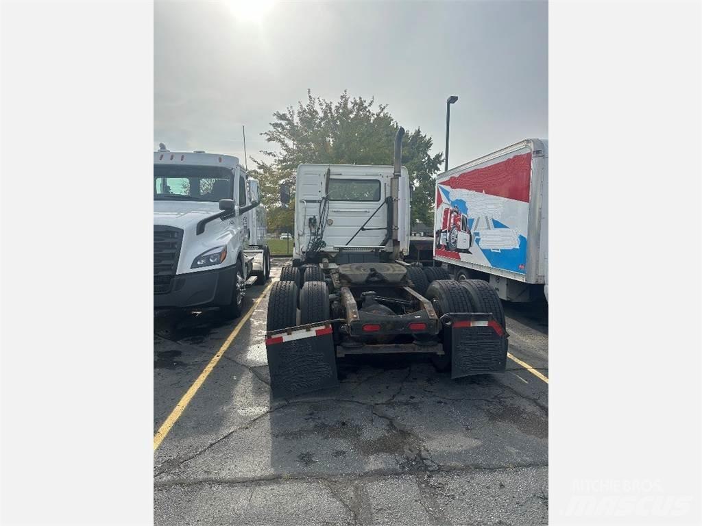Volvo VNL300 Trekkvogner