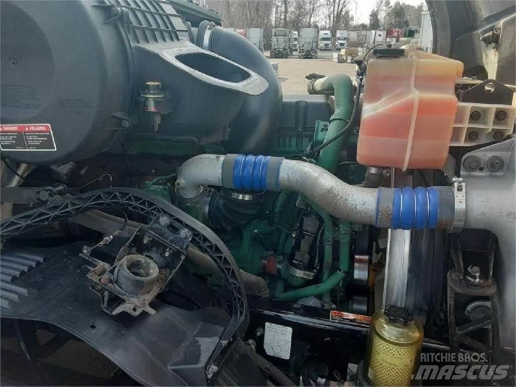 Volvo VNL64T670 Trekkvogner
