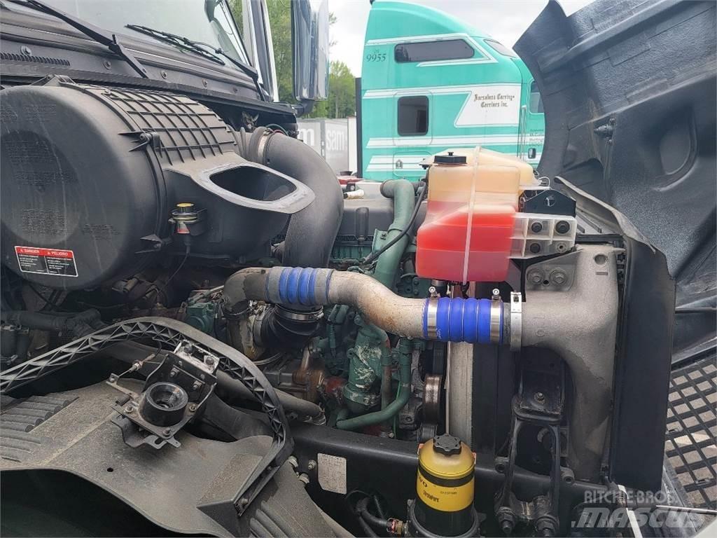 Volvo VNL64T780 Trekkvogner
