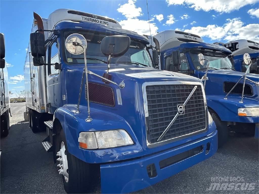 Volvo VNM64T200 Skapbiler Frys/kjøl/varme