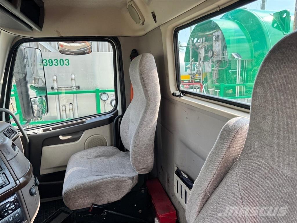 Volvo VNM64T200 Trekkvogner