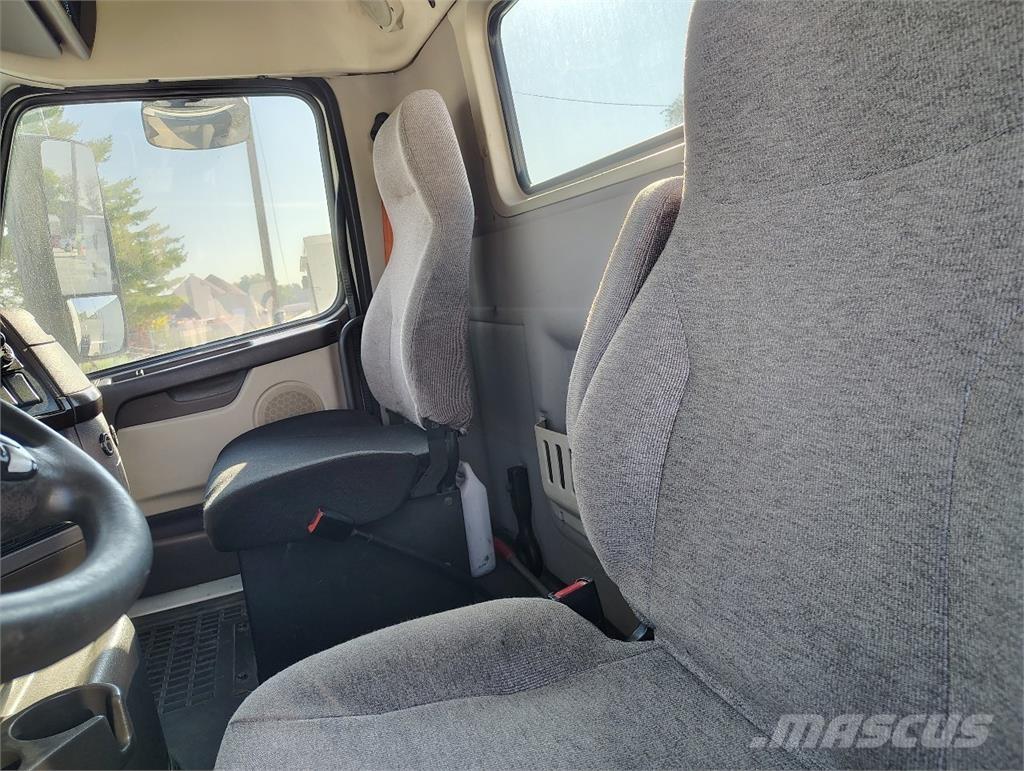 Volvo VNM64T200 Trekkvogner