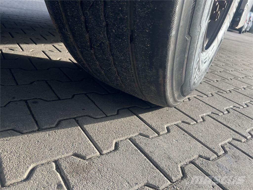 Krone  Gardintrailer