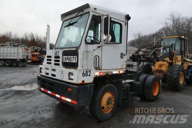 Capacity TJ5000 Terminaltraktor