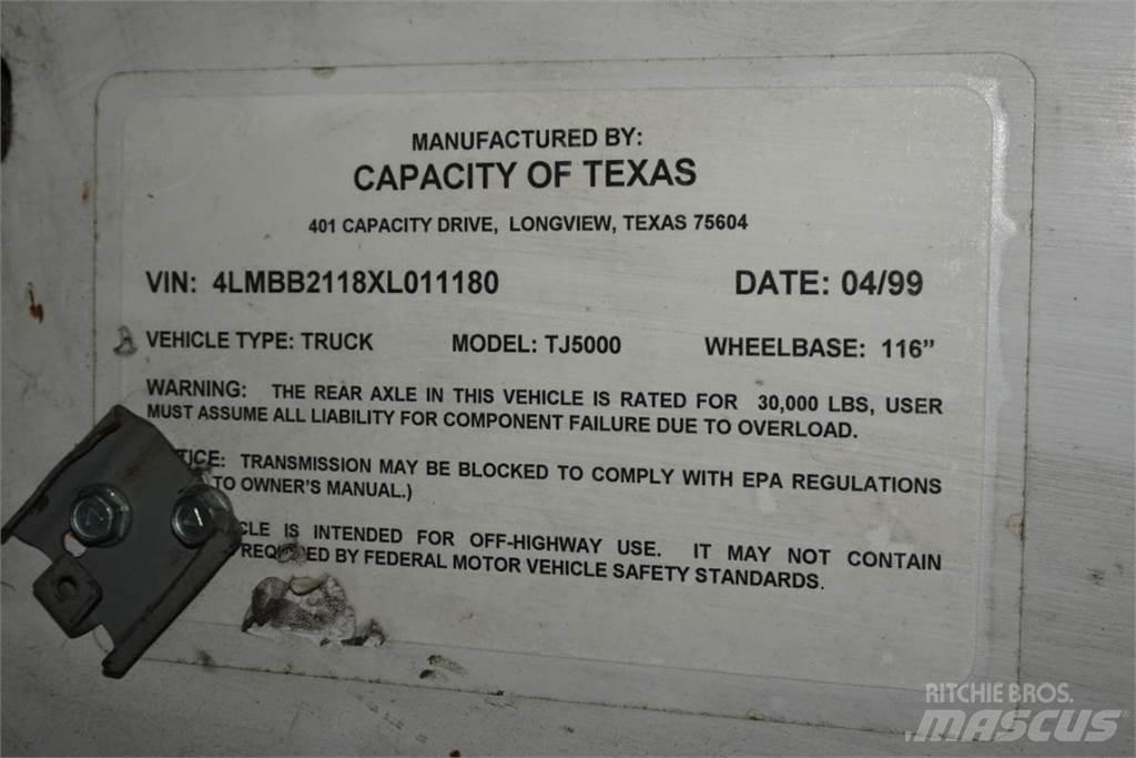 Capacity TJ5000 Terminaltraktor