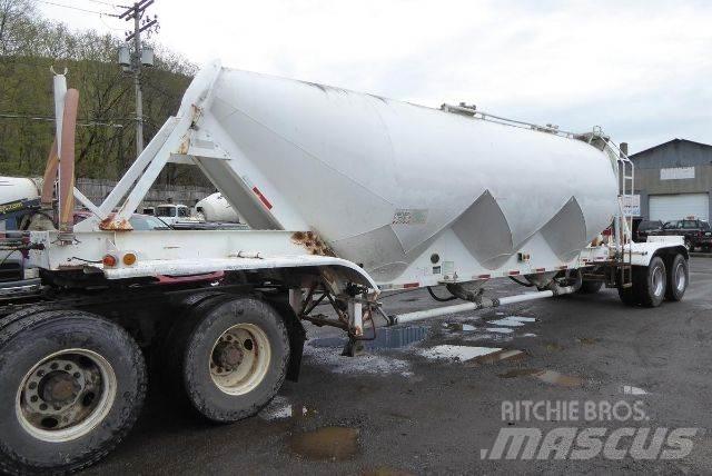 Fruehauf Bulk Tanktrailere