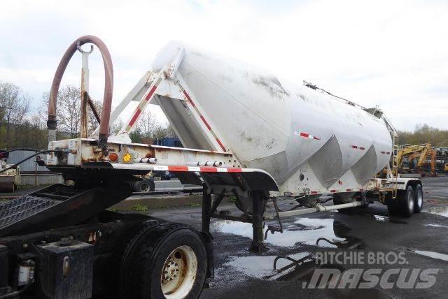 Fruehauf Bulk Tanktrailere
