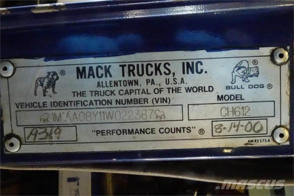Mack CH612 Chassis