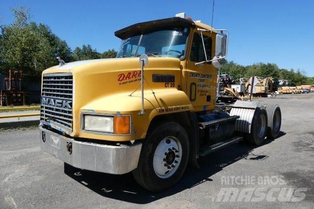 Mack CH613 Chassis