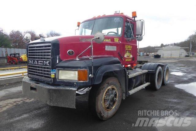 Mack CL713 Chassis