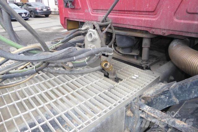 Mack CL713 Chassis
