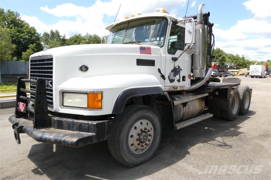 Mack CL733 Chassis