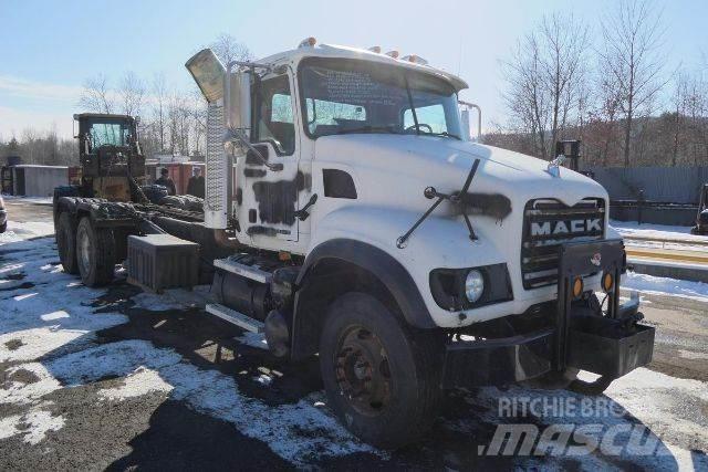 Mack CV713 Chassis