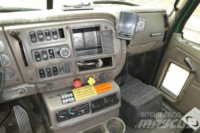 Mack CXN612 Chassis