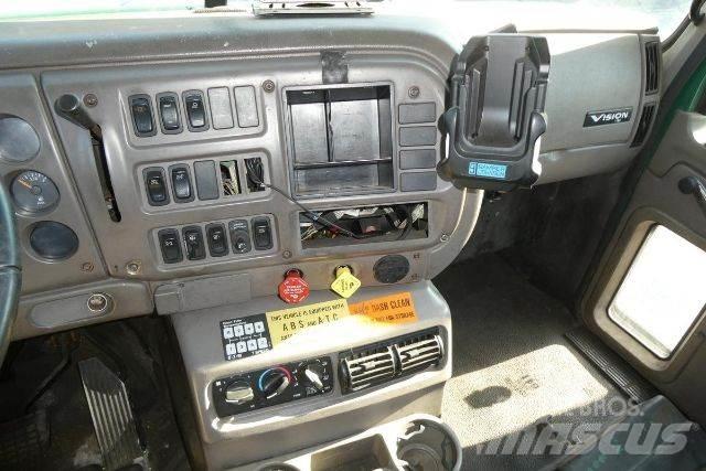 Mack CXN612 Chassis