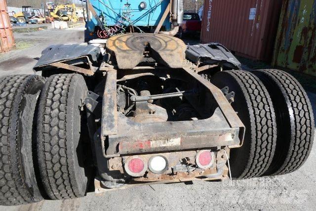 Mack CXN613 Chassis