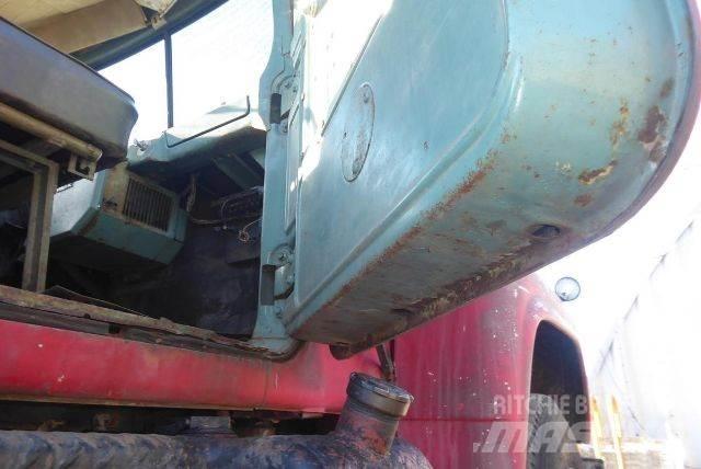 Mack R611 Chassis