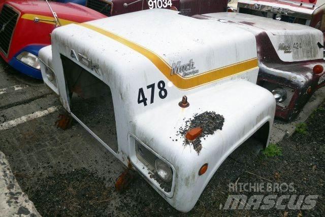 Mack R690T Transport - Annet
