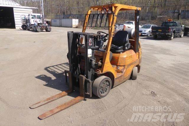 Toyota 7FGCU25 Gaffeltrucker - Annet