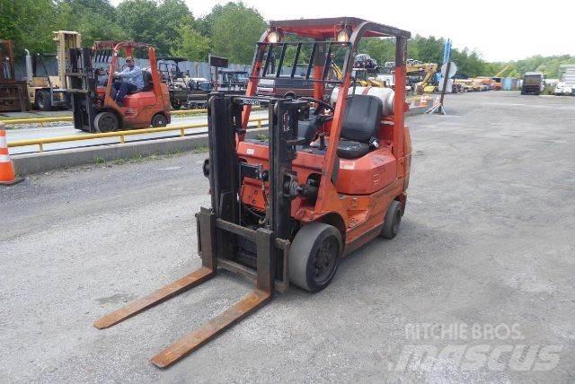 Toyota 7FGCU25 Gaffeltrucker - Annet