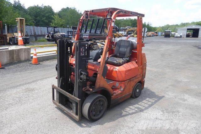 Toyota 7FGCU25 Gaffeltrucker - Annet