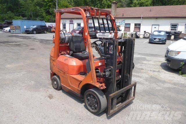 Toyota 7FGCU25 Gaffeltrucker - Annet