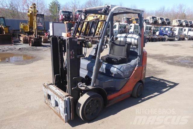Toyota 8FGCU25 Gaffeltrucker - Annet