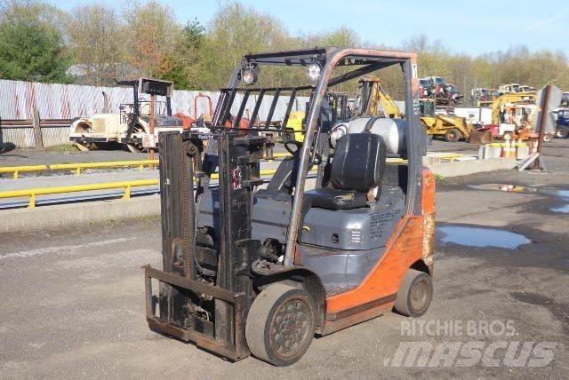 Toyota 8FGCU25 Gaffeltrucker - Annet