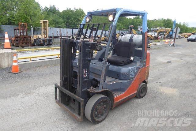 Toyota 8FGCU25 Gaffeltrucker - Annet