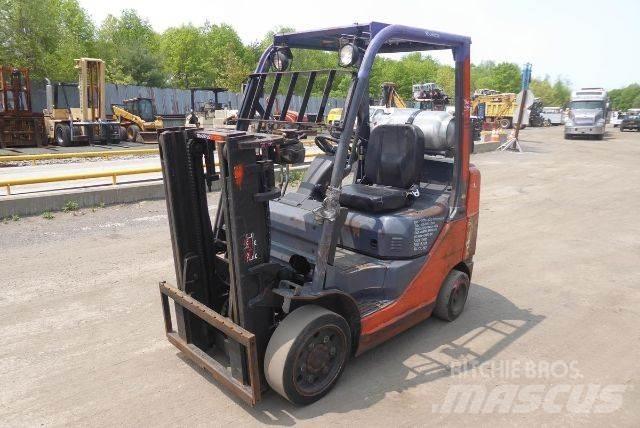 Toyota 8FGCU25 Gaffeltrucker - Annet