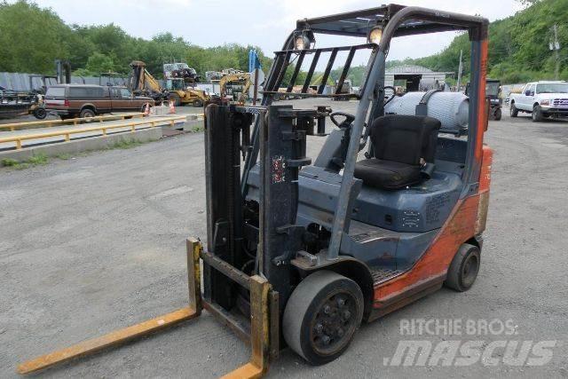 Toyota 8FGCU25 Gaffeltrucker - Annet