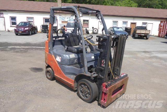 Toyota 8FGCU25 Gaffeltrucker - Annet