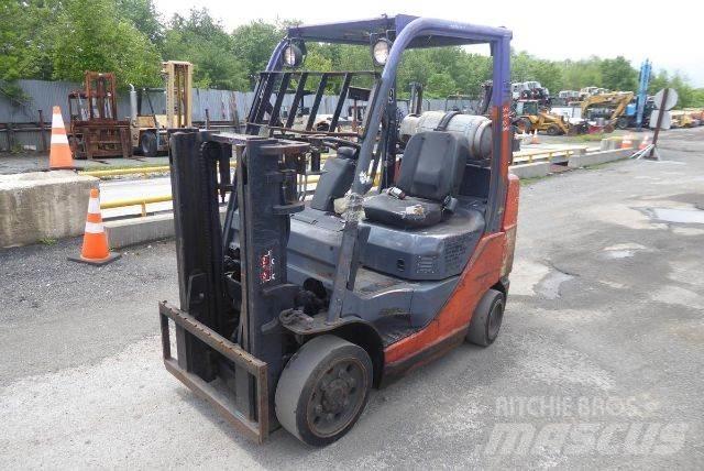 Toyota 8FGCU25 Gaffeltrucker - Annet