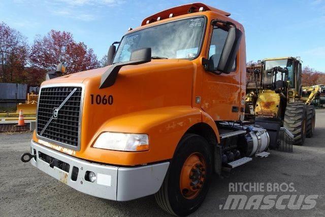 Volvo VNM42T Chassis