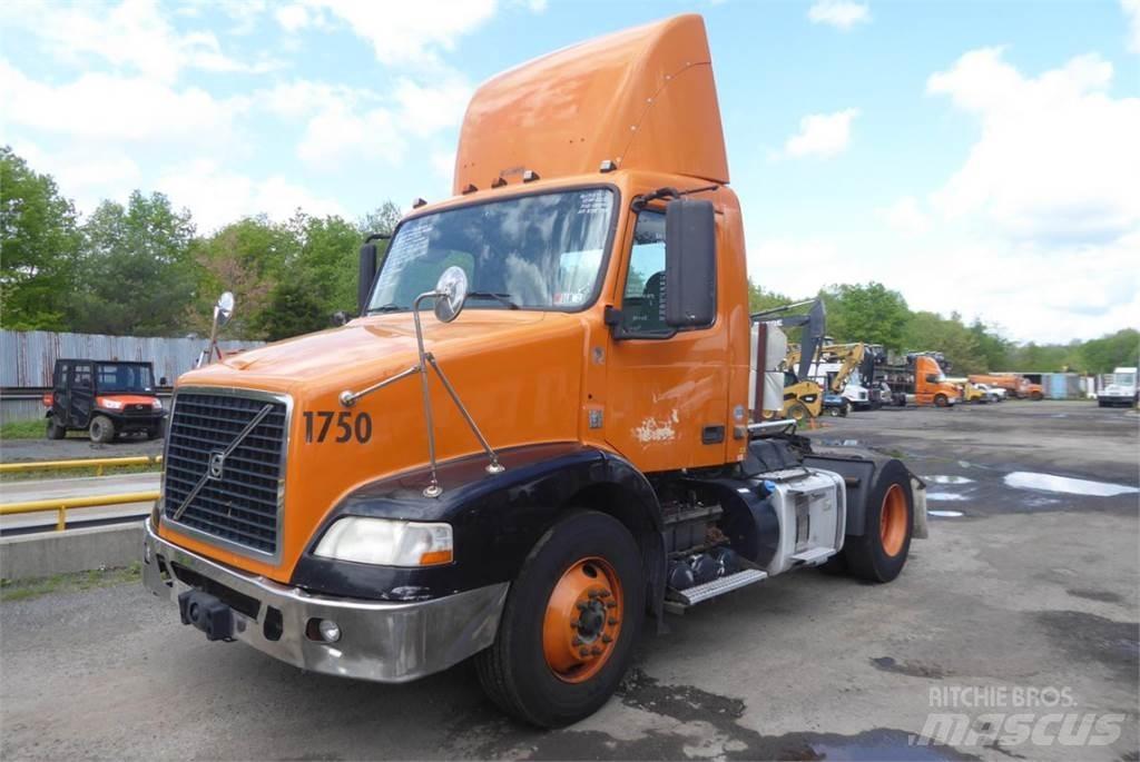 Volvo VNM42T Chassis