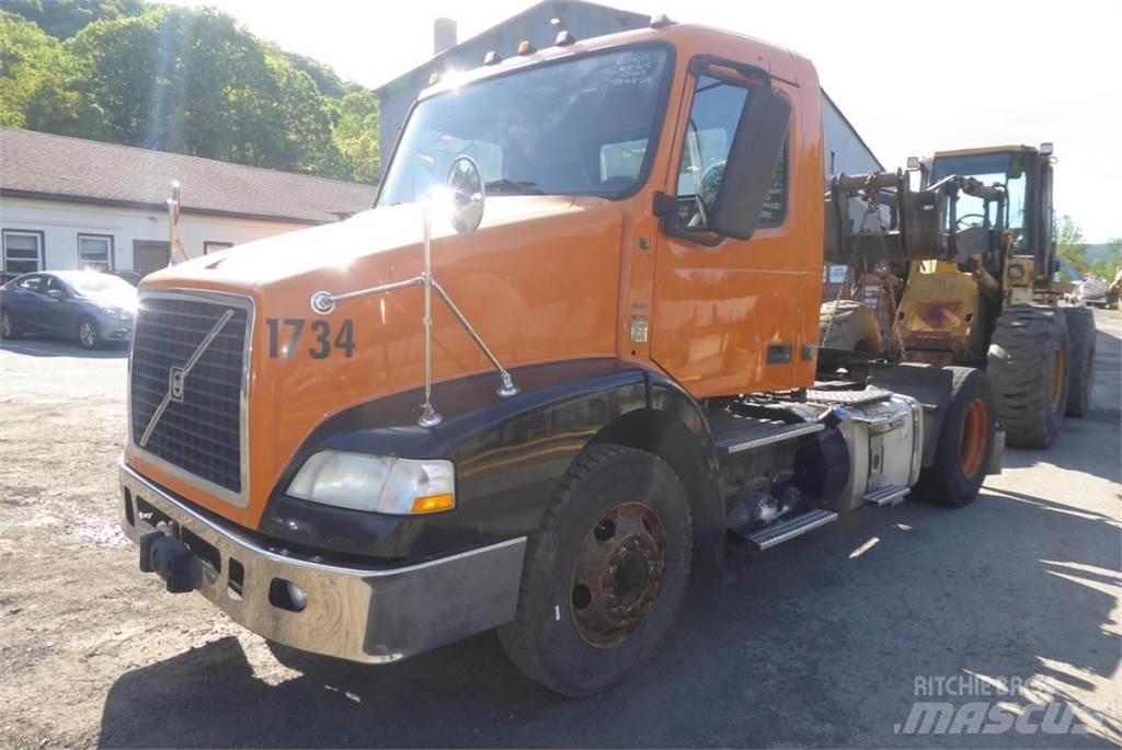 Volvo VNM42T Chassis