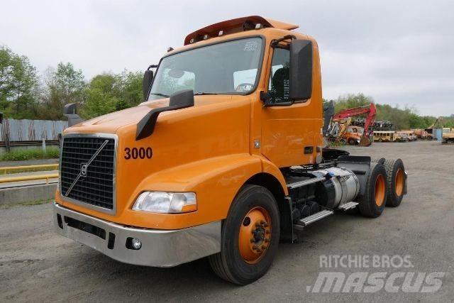 Volvo VNM64T Chassis
