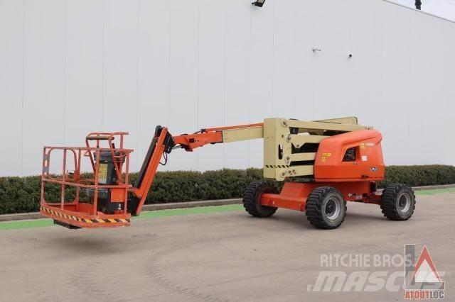JLG 520AJ Leddede bomlifter
