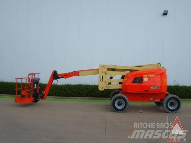 JLG 520AJ Leddede bomlifter